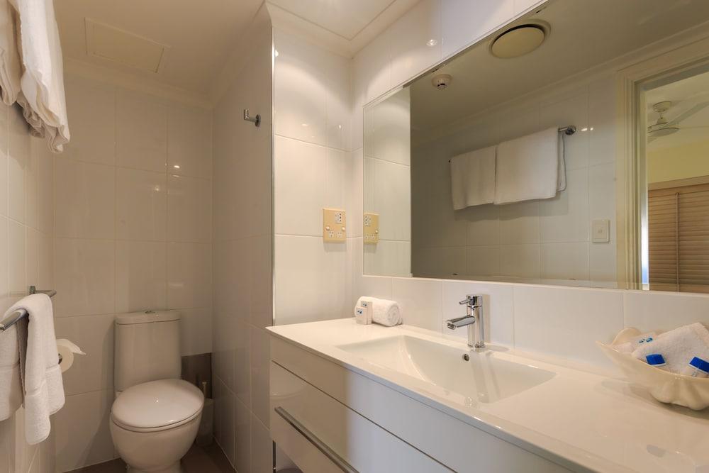 Macrossan House Boutique Holiday Apartments Πορτ Ντάγκλας Εξωτερικό φωτογραφία